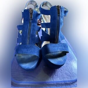 Blue suede Carlos platform shoes